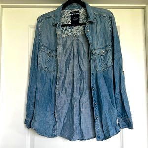 American Eagle - Boyfriend fit Jean button down - Size S